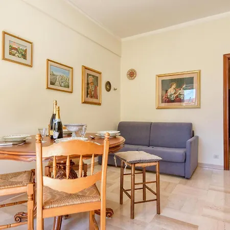 Pet Friendly In Apartment *